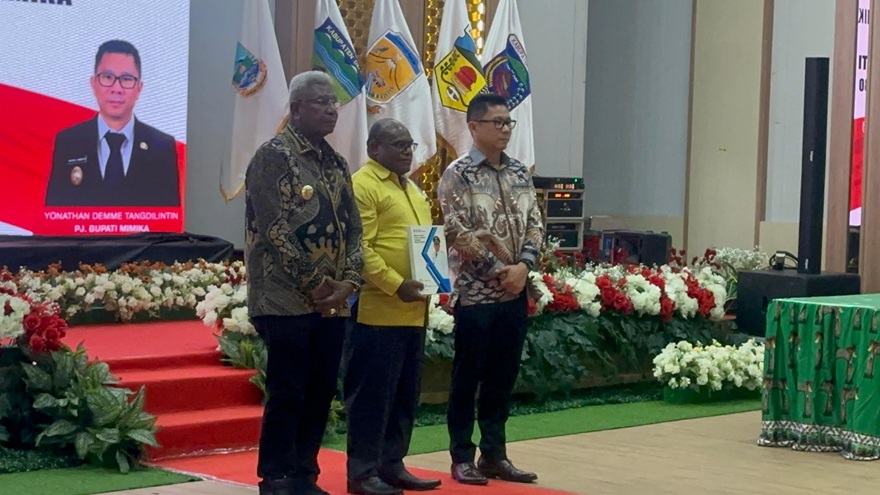 Ini Pesan Mantan Pj Bupati Mimika Yang Juga Direktur Pelatihan Anti Korupsi di KPK Saat Sertijab