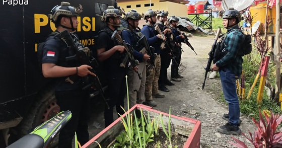 Satgas Ops Damai Cartenz Amankan Bandara Aminggaru Ilaga Saat Kontak Tembak