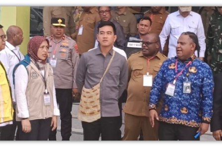 Wakil Presiden Gibran Rakabuming Raka dalam lawatannya ke Provinsi Papua Tengah