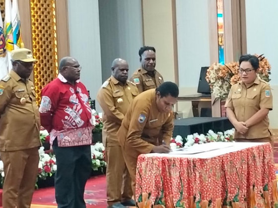 Gubernur Meki Nawipa Luncurkan Program Bangkit Papua Tengah, Fokus Tekan Stunting dan Kemiskinan