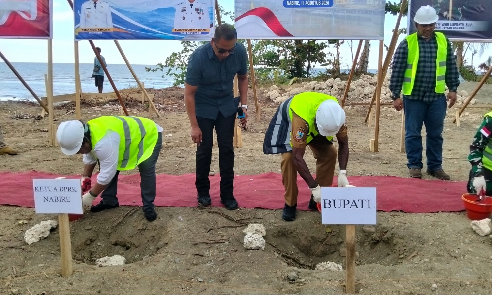 Bupati Mesak Magai Groundbreaking Kampung Nelayan Merah Putih di Nabire