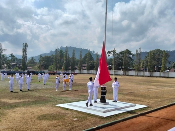 Parauto Sabet Juara I Pengelolaan Dana Kampung di Kabupaten Nabire
